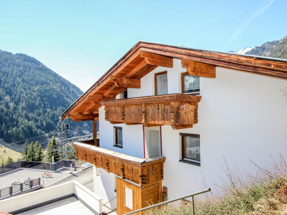 Holiday Home Hoelzl By Interhome Флирш Екстериор снимка