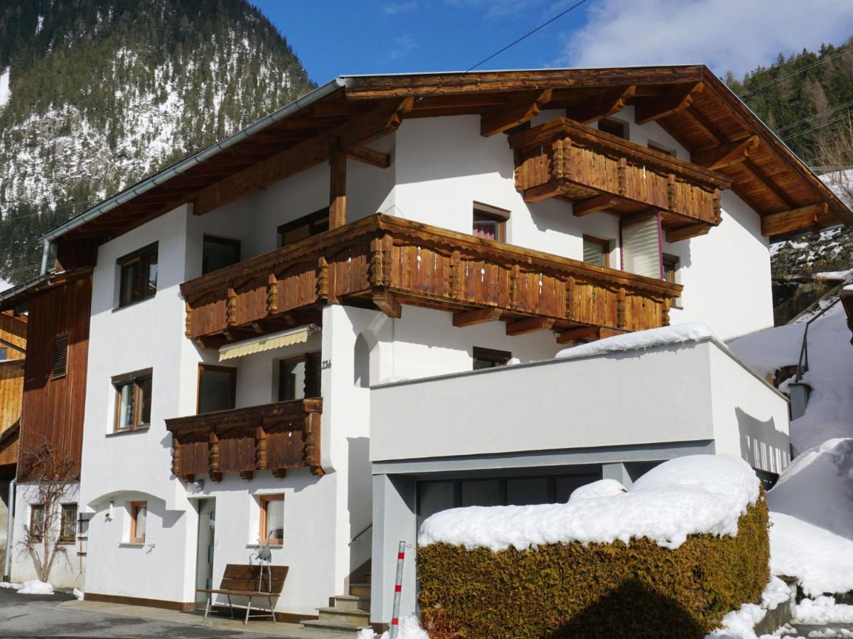 Holiday Home Hoelzl By Interhome Флирш Екстериор снимка