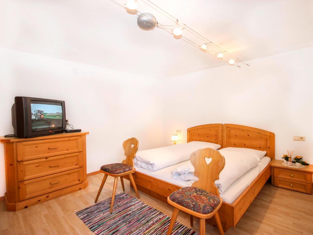 Holiday Home Hoelzl By Interhome Флирш Екстериор снимка