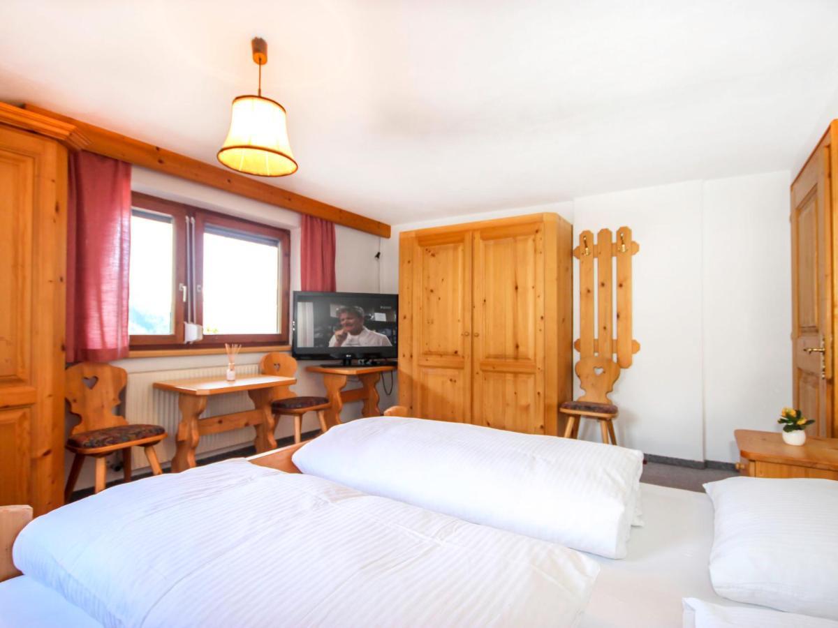Holiday Home Hoelzl By Interhome Флирш Екстериор снимка