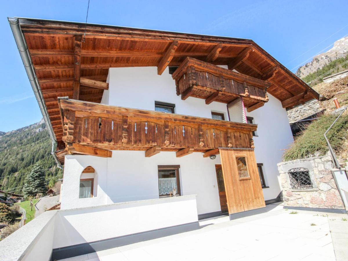Holiday Home Hoelzl By Interhome Флирш Екстериор снимка